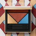 Prada Beauty est l'évanouissement des sourcils hauts de la saison