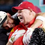 L'entraîneur des Chiefs Andy Reid connaissait Taylor Swift en premier et ne laissera pas Travis Kelce l'oublier L'entraîneur des Chiefs Andy Reid connaissait Taylor Swift en premier et ne laissera pas Travis Kelce l'oublier