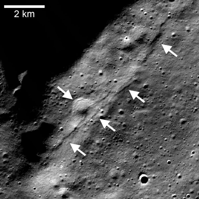 Alerte tremblement de lune – La Lune rétrécit, provoquant des glissements de terrain et des secousses sismiques Wiechert Cluster of Lobate Scarps