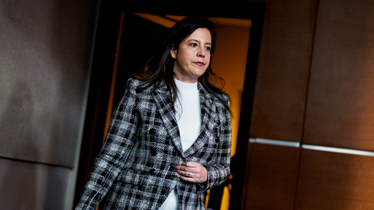 Elise Stefanik est « en tête » de la liste restreinte des vice-présidents de Trump : rapport