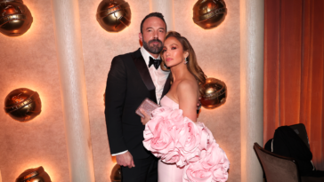 Jennifer Lopez défend le visage de la misère au repos de Ben Affleck : « Il est heureux. »