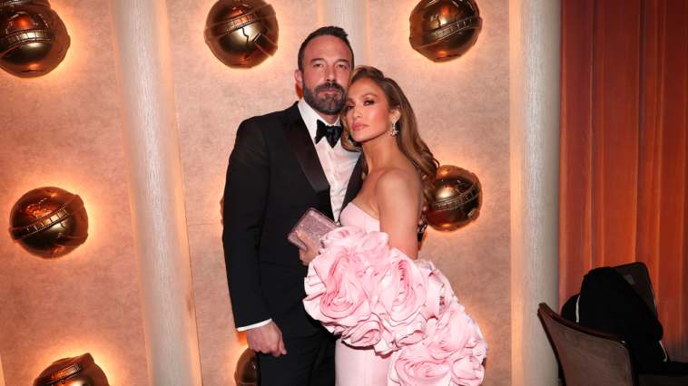 Jennifer Lopez défend le visage de la misère au repos de Ben Affleck : « Il est heureux. » Jennifer Lopez défend le visage de la misère au repos de Ben Affleck : « Il est heureux. »
