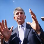 Joe Manchin envisage toujours une offre d’un tiers (c’est-à-dire aider Donald Trump à gagner) Joe Manchin envisage toujours une offre d’un tiers (c’est-à-dire aider Donald Trump à gagner)