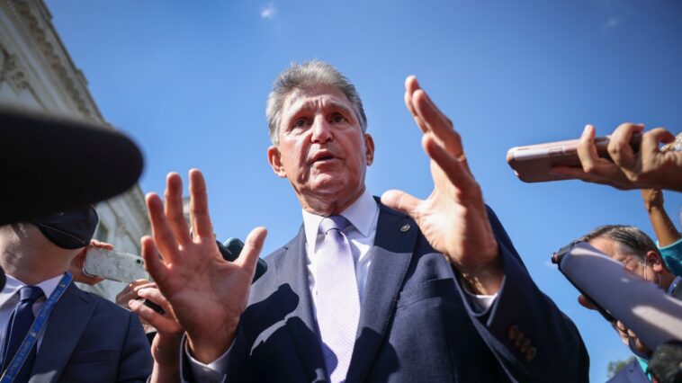 Joe Manchin envisage toujours une offre d’un tiers (c’est-à-dire aider Donald Trump à gagner)