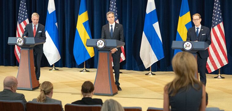 cc US Department of State, modified; https://www.flickr.com/photos/statephotos/52550581132/