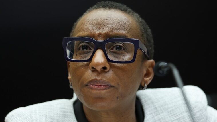 La présidente de Harvard, Claudine Gay, démissionne – apparemment pour plagiat et non pour audience sur le génocide juif