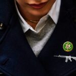 Le Congrès dépense 40 000 $ pour changer la couleur des épinglettes de la Chambre du vert au bleu marine, car ils le peuvent Le Congrès dépense 40 000 $ pour changer la couleur des épinglettes de la Chambre du vert au bleu marine, car ils le peuvent