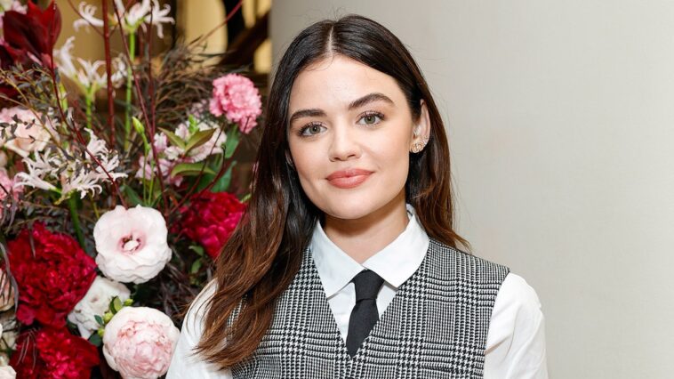 Lucy Hale considère la sobriété comme « le plus beau cadeau que je me sois fait » Lucy Hale considère la sobriété comme « le plus beau cadeau que je me sois fait »