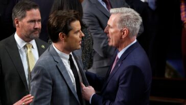 Matt Gaetz a dit à un ami qu'il avait chassé Kevin McCarthy pour se venger de l'enquête éthique de la Chambre : rapport