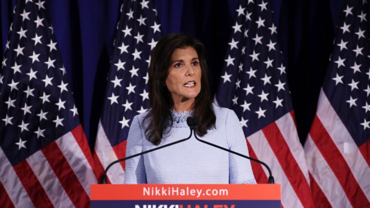 Nikki Haley est en colère contre Joe Biden pour l'avoir dénoncée à propos de la guerre civile
