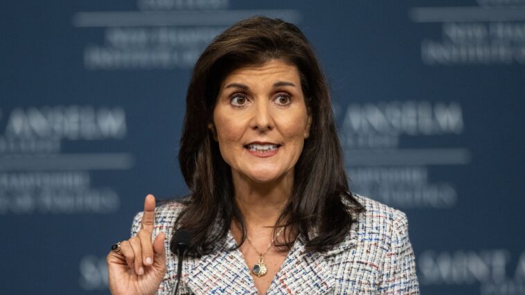 Nikki Haley fait suite aux remarques cringey sur la guerre civile en déclarant que les États-Unis n'ont « jamais » été un pays raciste