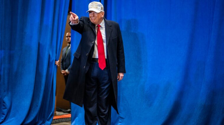 Trump met en garde contre les « sales tours » et demande aux habitants de l’Iowa de sortir dans des conditions glaciales « même si vous votez et décédez ensuite »