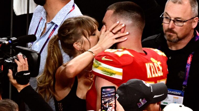Taylor Swift et Travis Kelce remportent le Super Bowl 2024 avec plusieurs baisers