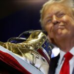 Donald Trump joue avec les sneakerheads de MAGA avec des baskets montantes à 399 $