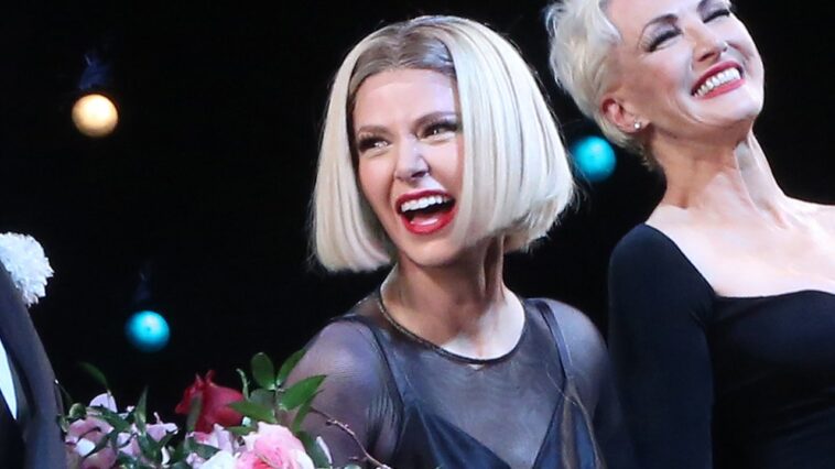 Ariana Madix tourne à Chicago à Broadway pour enregistrer une semaine de vente de billets