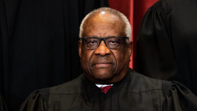 Clarence Thomas embauche un employé accusé d'avoir écrit "Je déteste les gens noirs"