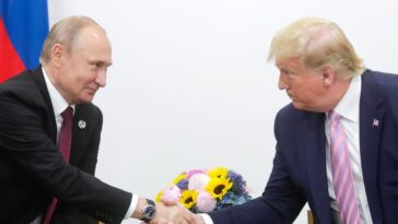 Donald Trump sera la marionnette de Poutine lors d'un second mandat, déclare John Bolton, alias l'homme qui était au premier rang la dernière fois