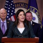 Elise Stefanik suggère qu'elle aurait enfreint la loi pour Trump si elle était vice-présidente le 6 janvier