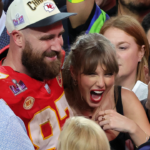 La célébration du Super Bowl 2024 de Taylor Swift et Travis Kelce est fondamentalement un clip vidéo « Love Story »