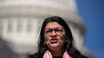 La représentante Rashida Tlaib approuve le vote de protestation contre Biden à la primaire démocrate du Michigan