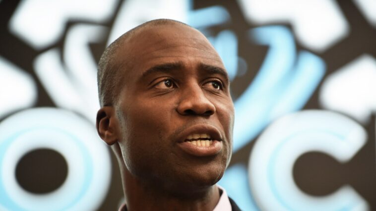 Le chirurgien général de Ron DeSantis dit aux parents qu'il est acceptable d'envoyer leurs enfants non vaccinés à l'école au milieu d'une épidémie de rougeole