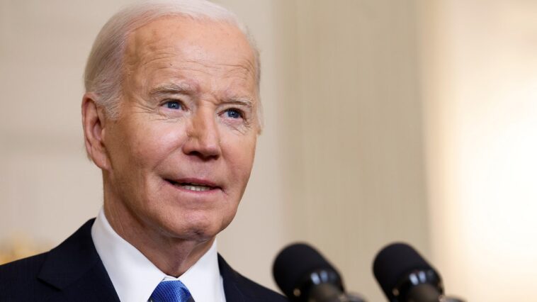 Les républicains prévoient de passer chaque jour jusqu'aux élections à prétendre que Joe Biden est un vieil imbécile et que Trump a le corps et l'esprit d'un homme de 35 ans.