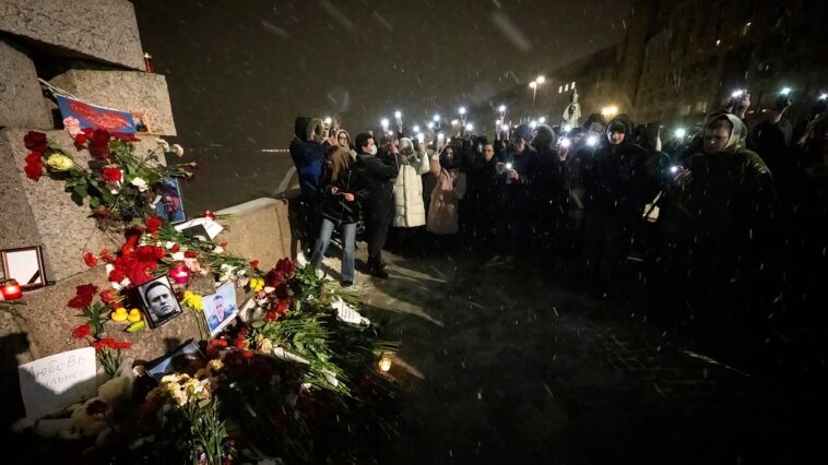 « Lire les signaux et lire entre les lignes » : les défis de la couverture de la Russie de Poutine