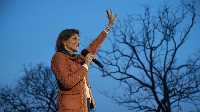 Nikki Haley reste aussi longtemps qu'elle le peut