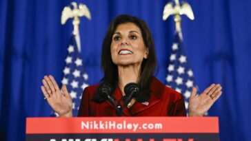 Nikki Haley s'engage à poursuivre sa campagne malgré la défaite retentissante en Caroline du Sud