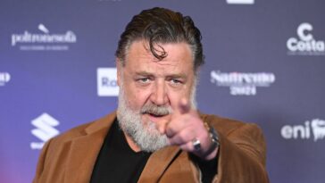 Russell Crowe se rase pour la première fois depuis une demi-décennie