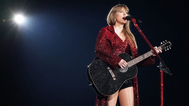 Taylor Swift est ici (Tokyo), là-bas (sortie d'un album) et partout (le Super Bowl ?)