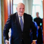 Le roi Harald V de Norvège se fait implanter un stimulateur cardiaque d'urgence en Malaisie