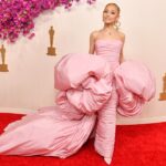 Ariana Grande incarne son méchant personnage dans une robe rose dramatique aux Oscars 2024 Ariana Grande incarne son méchant personnage dans une robe rose dramatique aux Oscars 2024