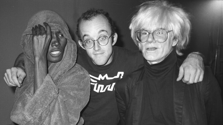 Dans la scène artistique des années 80 de Keith Haring, Grace Jones, Basquiat et plus Dans la scène artistique des années 80 de Keith Haring, Grace Jones, Basquiat et plus