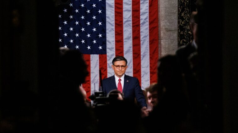 La maison de Mike Johnson implose