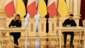 cc governo.it, modified, https://commons.wikimedia.org/w/index.php?search=meloni%20zelensky&ns0=1&ns6=1&ns12=1&ns14=1&ns100=1&ns106=1#/media/File:Incontro_bilaterale_con_il_Presidente_Zelensky_a_Kiev.jpg; Incontro_bilaterale_con_il_Presidente_Zelensky_a_Kiev