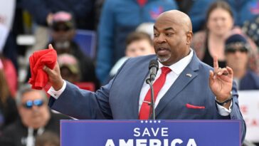 Le choix de Trump pour le poste de gouverneur de Caroline du Nord considère que des soins de santé abordables sont une tentative d'« asservir » les gens