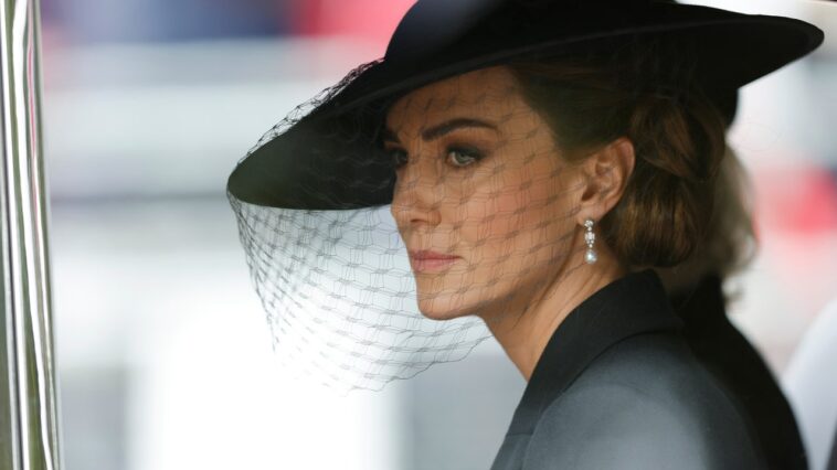 Le personnel de l'hôpital aurait tenté d'accéder au dossier médical de Kate Middleton Le personnel de l'hôpital aurait tenté d'accéder au dossier médical de Kate Middleton