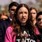 Ron DeSantis vient de se battre avec l'un de ses plus grands fans Ron DeSantis vient de se battre avec l'un de ses plus grands fans