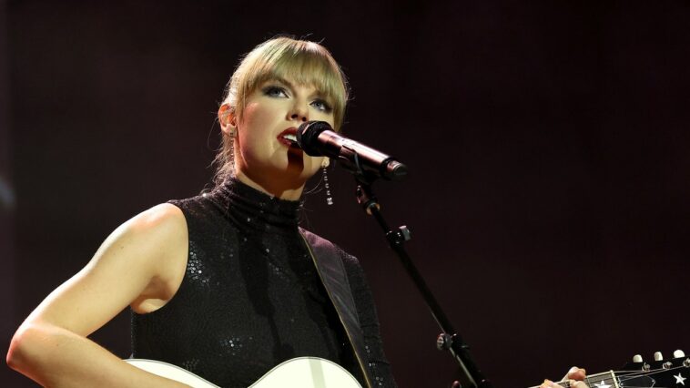 Le nouvel album de Taylor Swift, The Tortured Poets Department, est là, et il est sombre