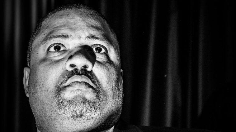 Au sein de l'équipe All-Star des poursuites d'Alvin Bragg Au sein de l'équipe All-Star des poursuites d'Alvin Bragg