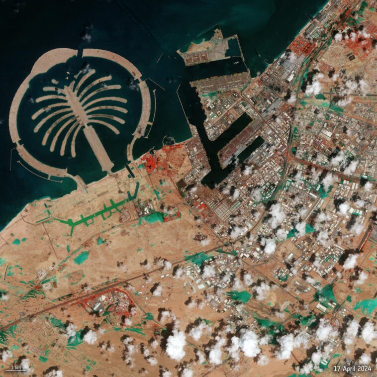 Déluge dans le désert de Dubaï : un satellite révèle un fiasco d'inondations inhabituel SciTechDaily