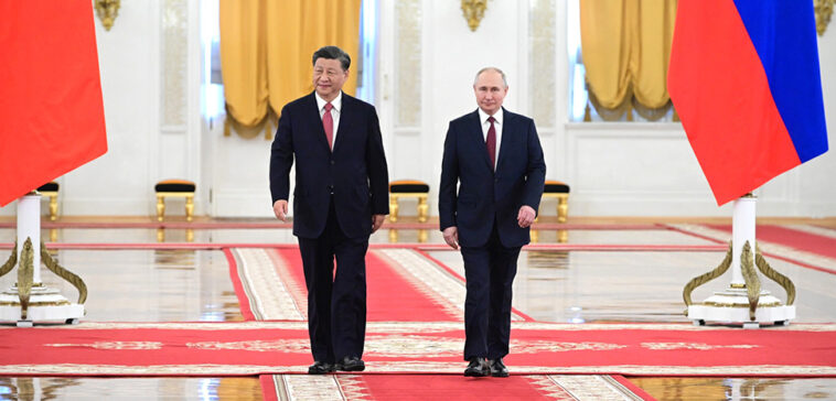 cc kremlin.ru, modified, https://commons.wikimedia.org/w/index.php?search=Xi%20Putin&ns0=1&ns6=1&ns12=1&ns14=1&ns100=1&ns106=1#/media/File:Putin-Xi_meeting_(2023)_3.jpg
