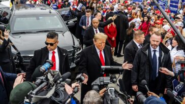 La campagne Trump refuse les accréditations de presse à plusieurs journalistes
