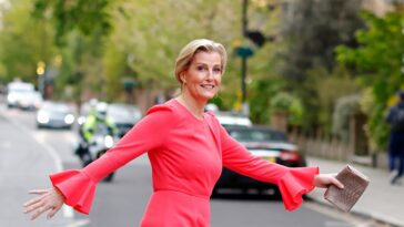 La duchesse Sophie a recréé la couverture emblématique d'Abbey Road des Beatles en se rendant à un gala de charité