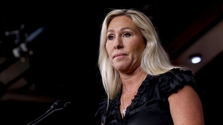 Les collègues républicains de Marjorie Taylor Greene souhaiteraient qu'elle fasse le STFU à propos de l'éviction de Mike Johnson
