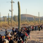 Les républicains de l'Arizona votent oui pour un projet de loi qui légaliserait le meurtre de migrants soupçonnés d'intrusion Les républicains de l'Arizona votent oui pour un projet de loi qui légaliserait le meurtre de migrants soupçonnés d'intrusion