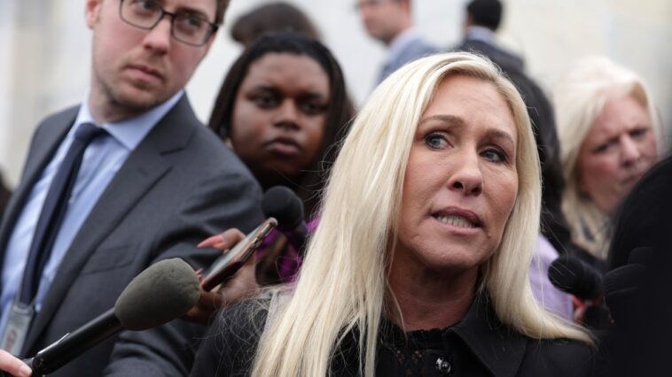 Marjorie Taylor Greene qualifie MAGA Mike de « démocrate »