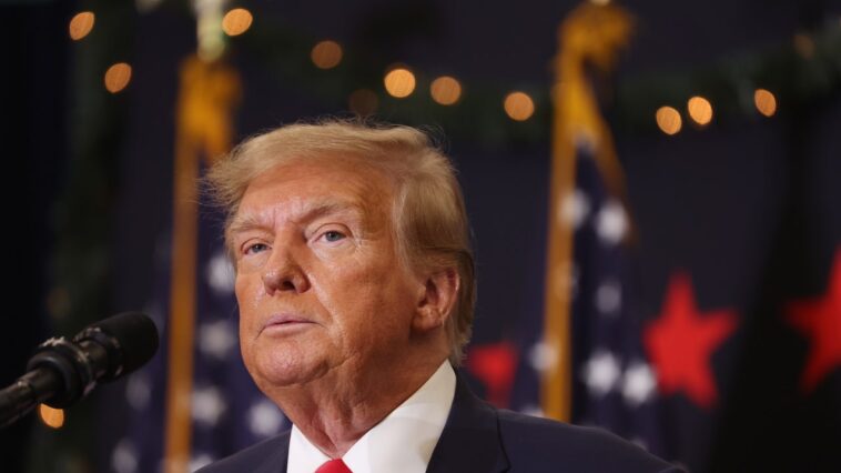 Privé de ses 12 Coca light quotidiens, Trump s'endort (à nouveau) lors du procès Hush Money