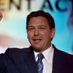 Ron DeSantis dit aux donateurs qu'il collectera des fonds pour Trump, dont la campagne l'a qualifié de « petit homme triste »